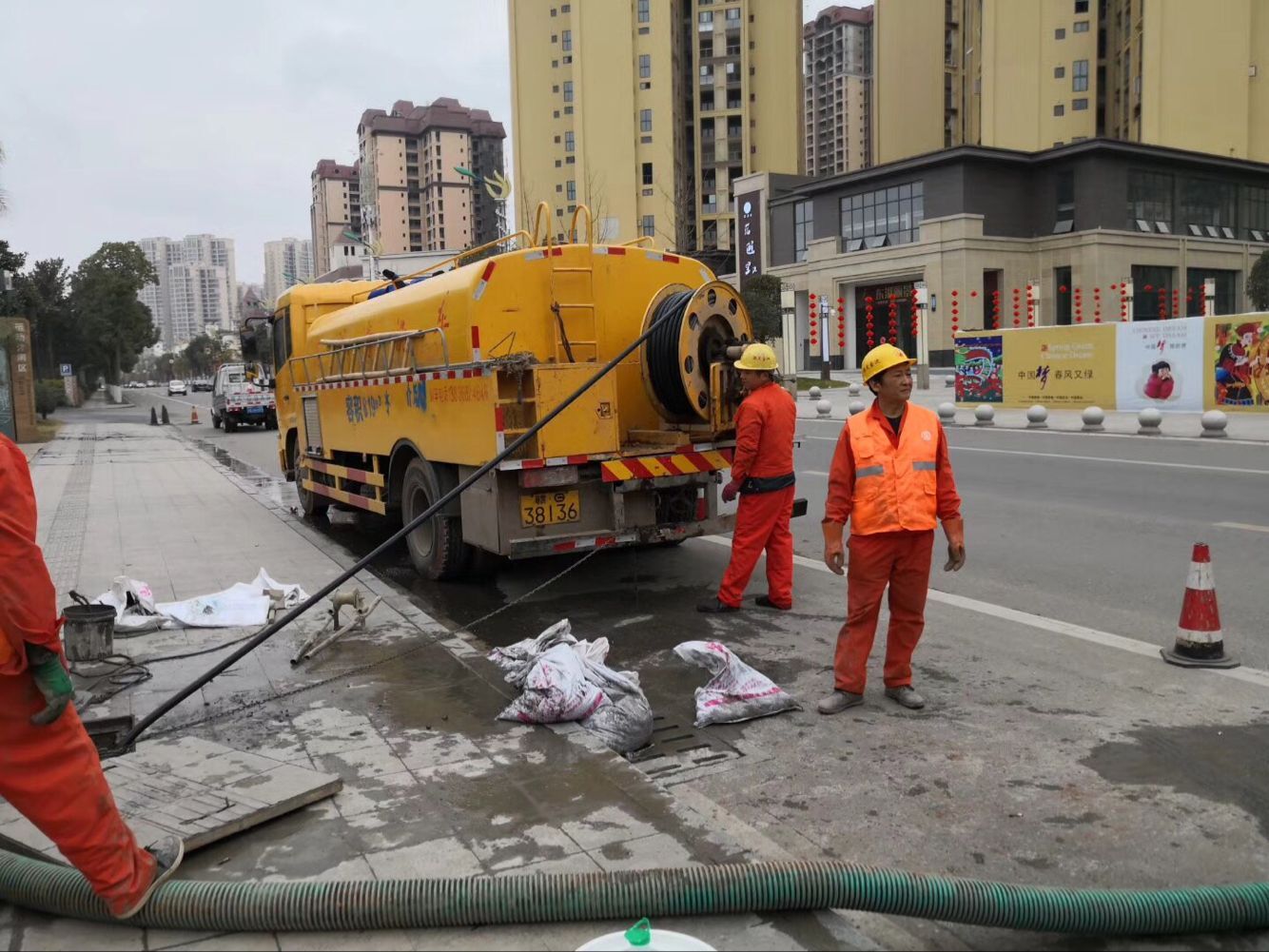 班玛排污管道清淤-管道清洗